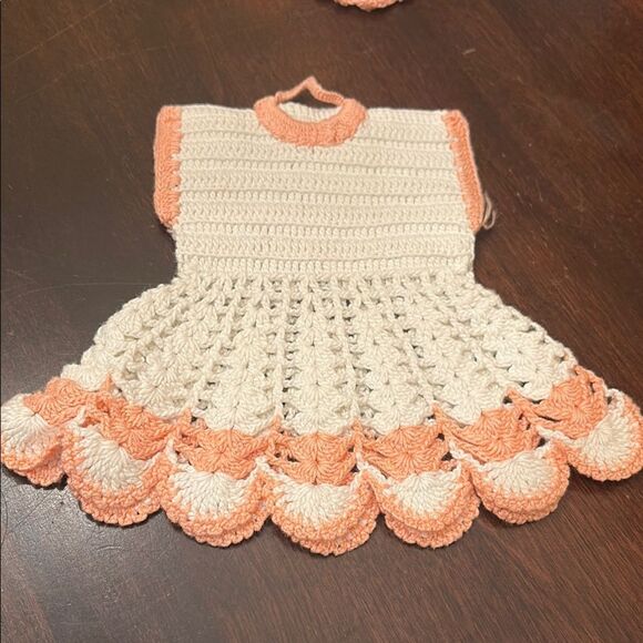 Handmade Crochet Peach and Cream pot holders - Picture 3 of 8